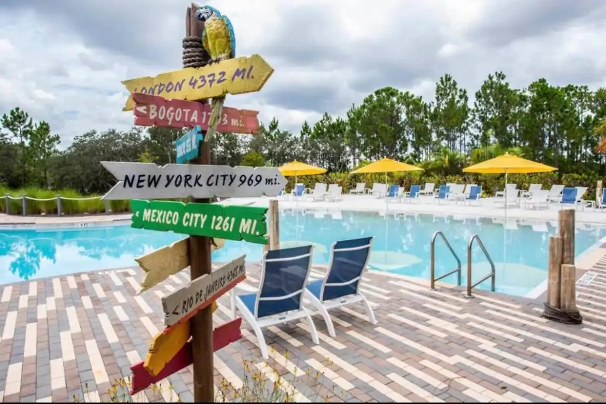 State Of The Art Nirvana By Disney- Poolmini Golf Davenport
